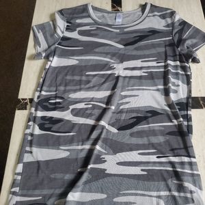 Ladies camo tee